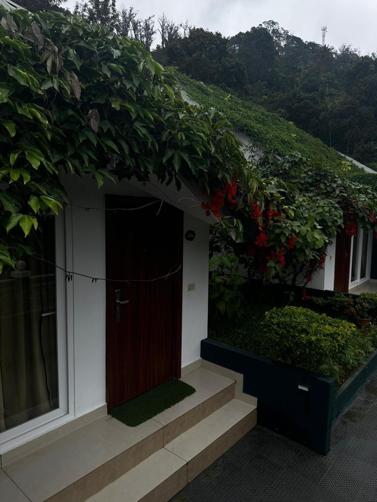 Munnar Tea Hills Resort - Mthr Екстер'єр фото