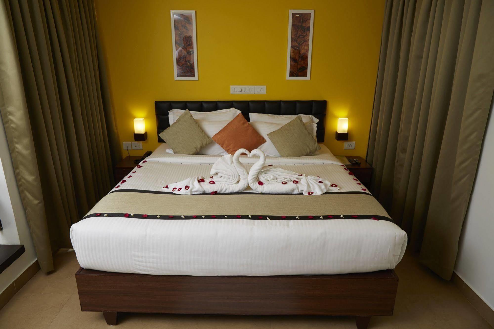 Munnar Tea Hills Resort - Mthr Екстер'єр фото